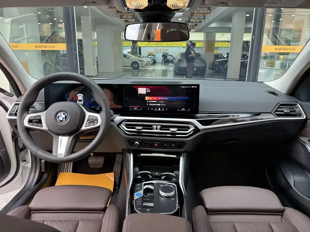 BMW i3 — фото 10
