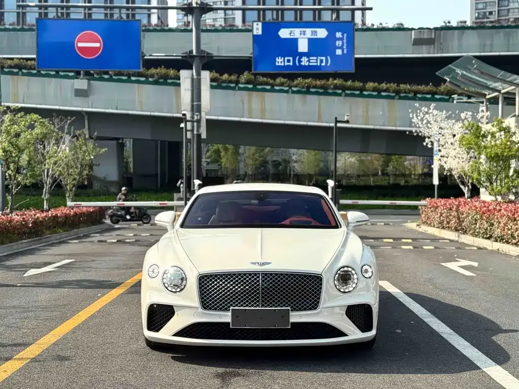 Bentley Continental — фото 1