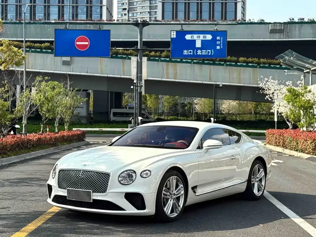 Bentley Continental — фото 8
