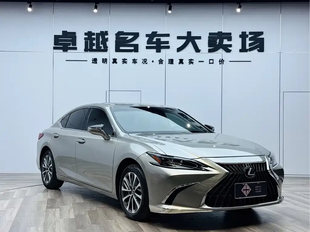 Lexus ES — фото 3