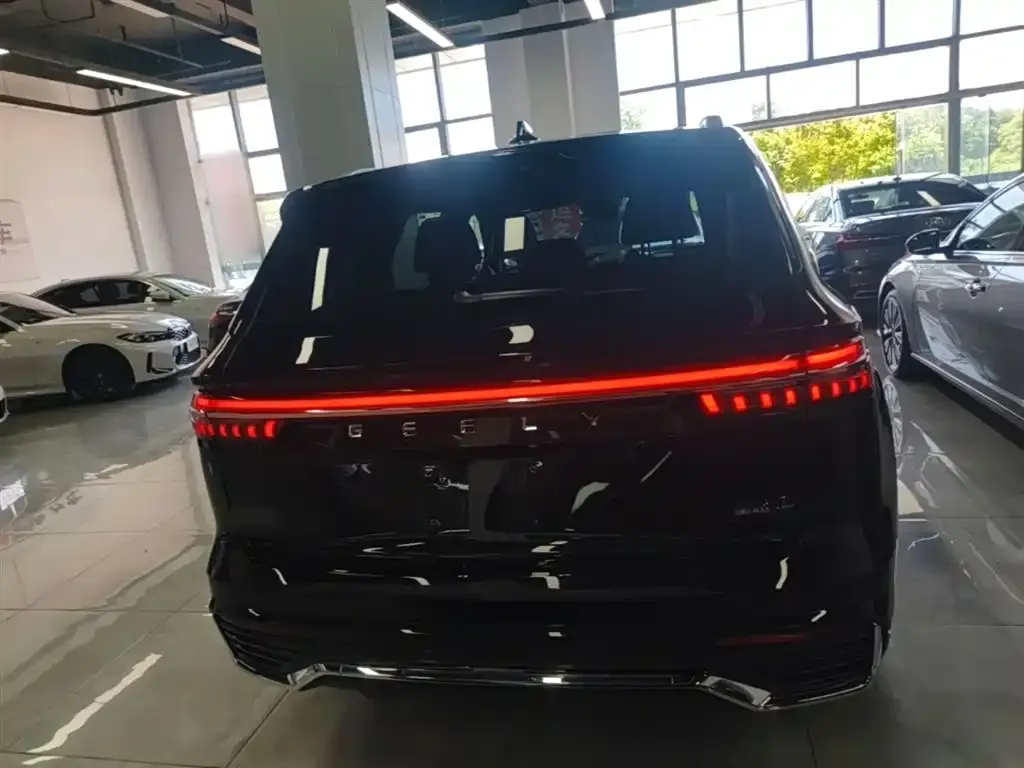 Geely Xingyue L — фото 3