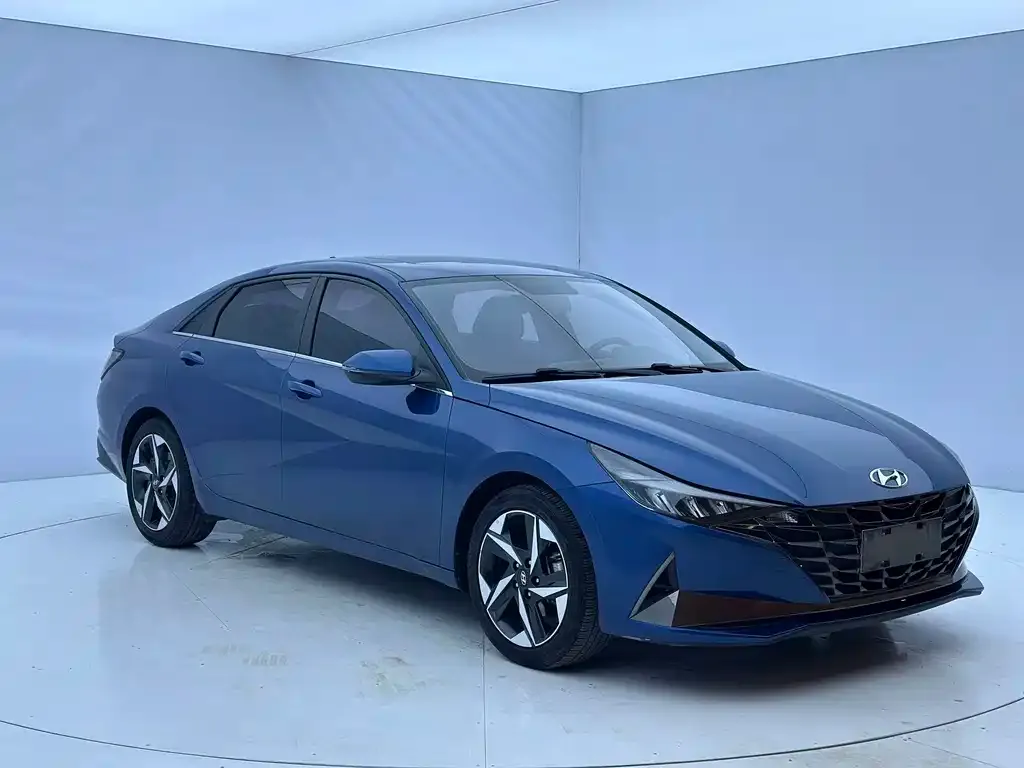 Hyundai Elantra — фото 6