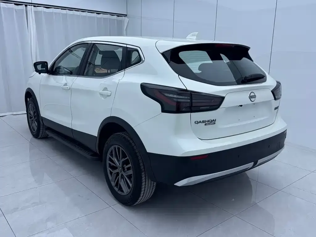 Nissan Qashqai — фото 5
