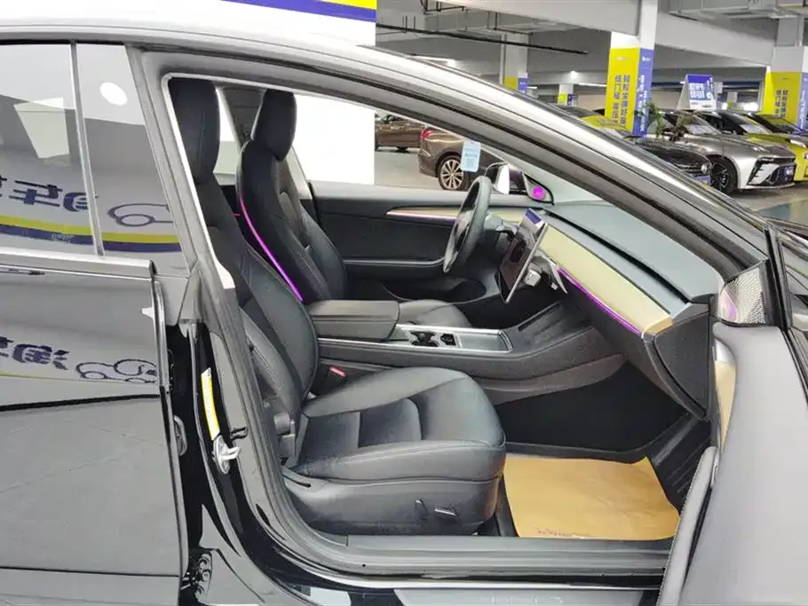 Tesla Model 3 — фото 10
