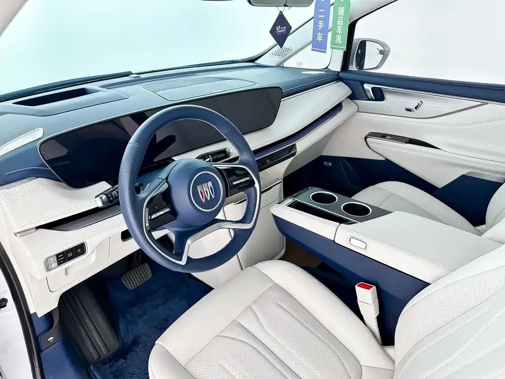 Buick GL8 Hybrid — фото 10