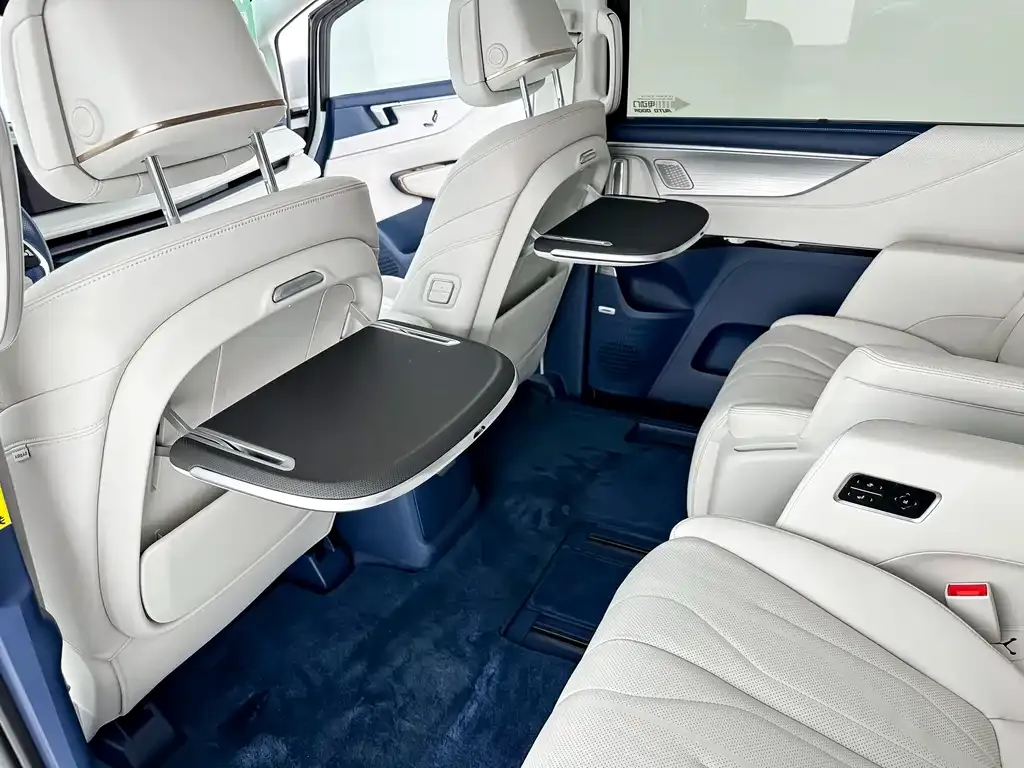Buick GL8 Hybrid — фото 4