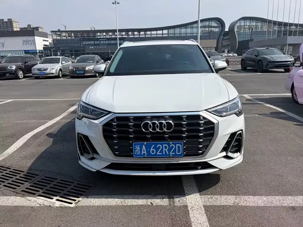 Audi Q3 — фото 6