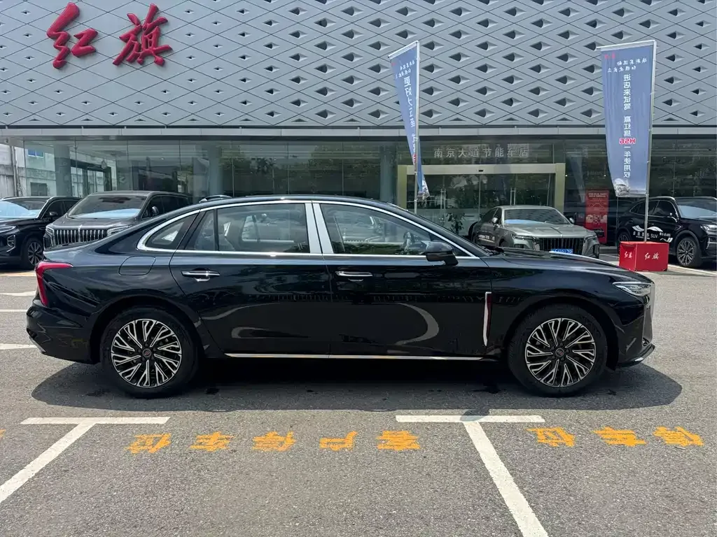 Hongqi H5 — фото 9