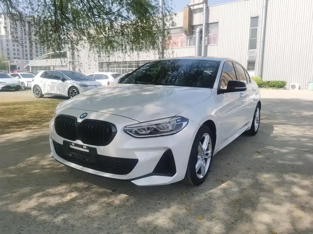 BMW 1 Series — фото 1
