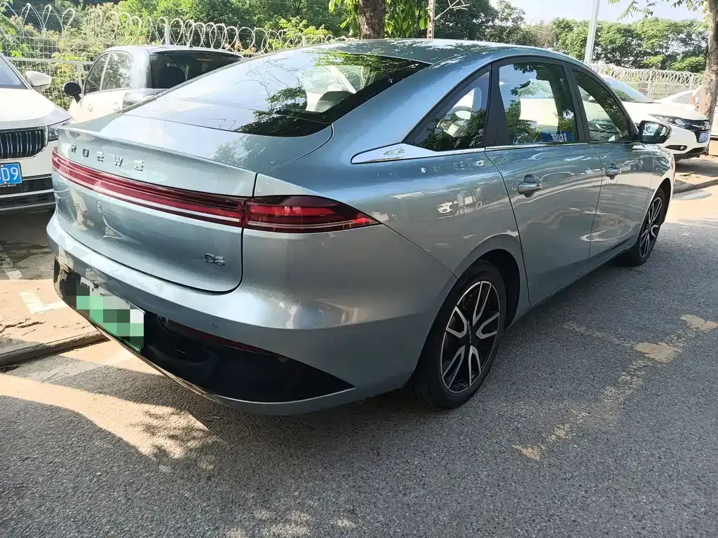 Roewe D6 — фото 4