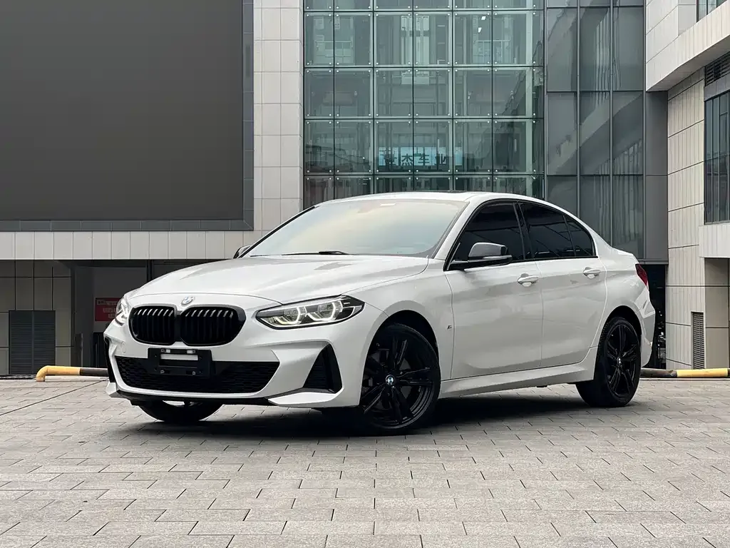 BMW 1 Series — фото 1