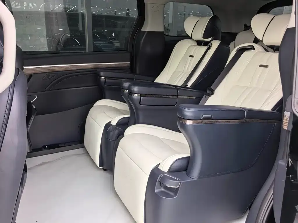 GAC Motor Trumpchi M8 — фото 4