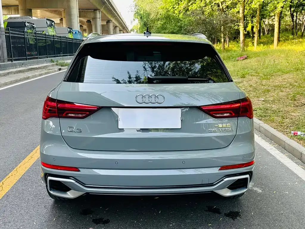 Audi Q3 — фото 10