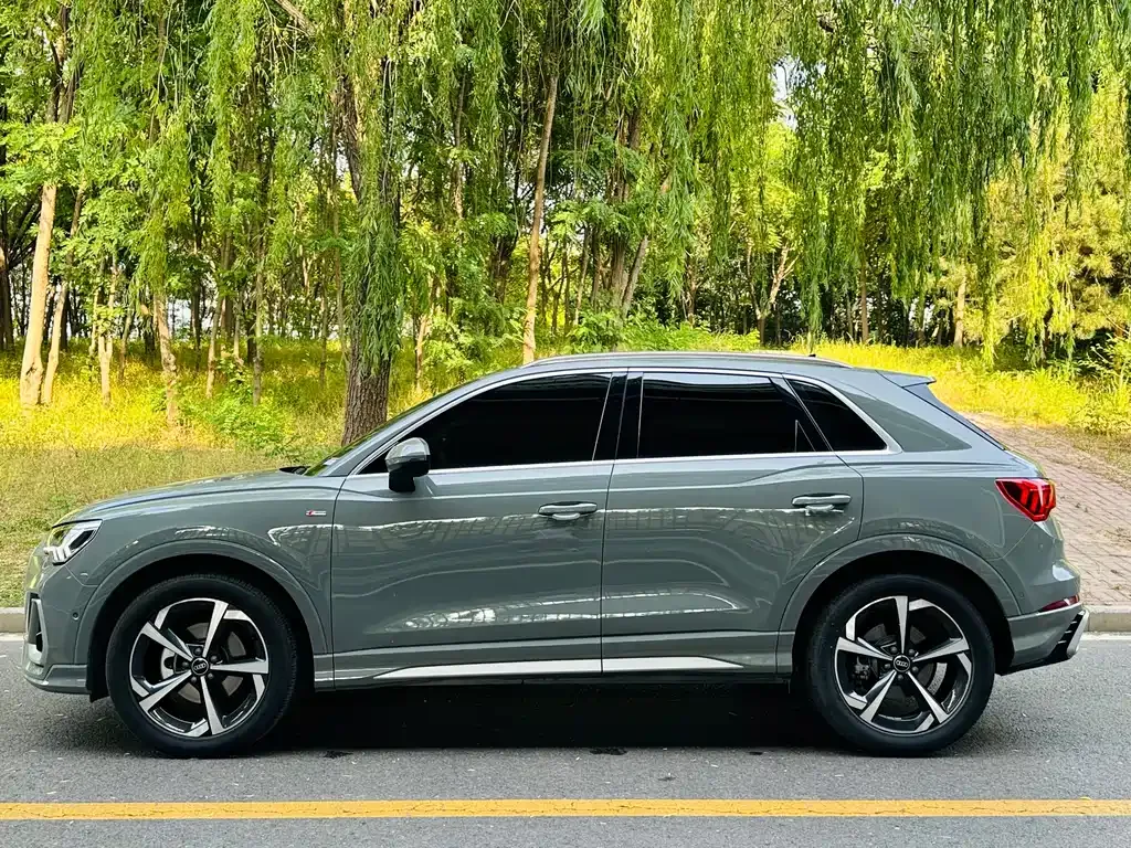 Audi Q3 — фото 9