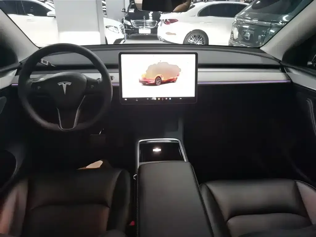 Tesla Model Y — фото 4