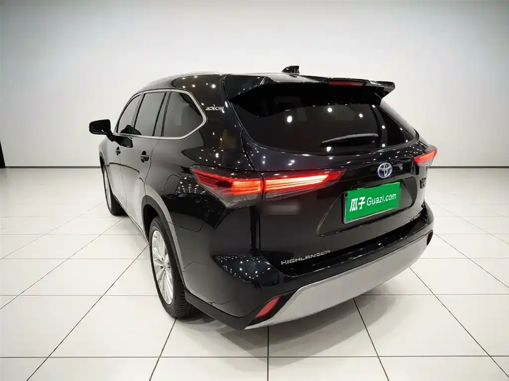 Toyota Highlander — фото 2