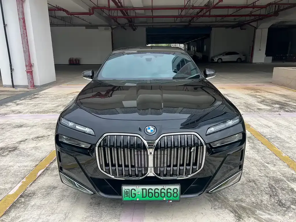 BMW i7 2023 из CN, фото 6
