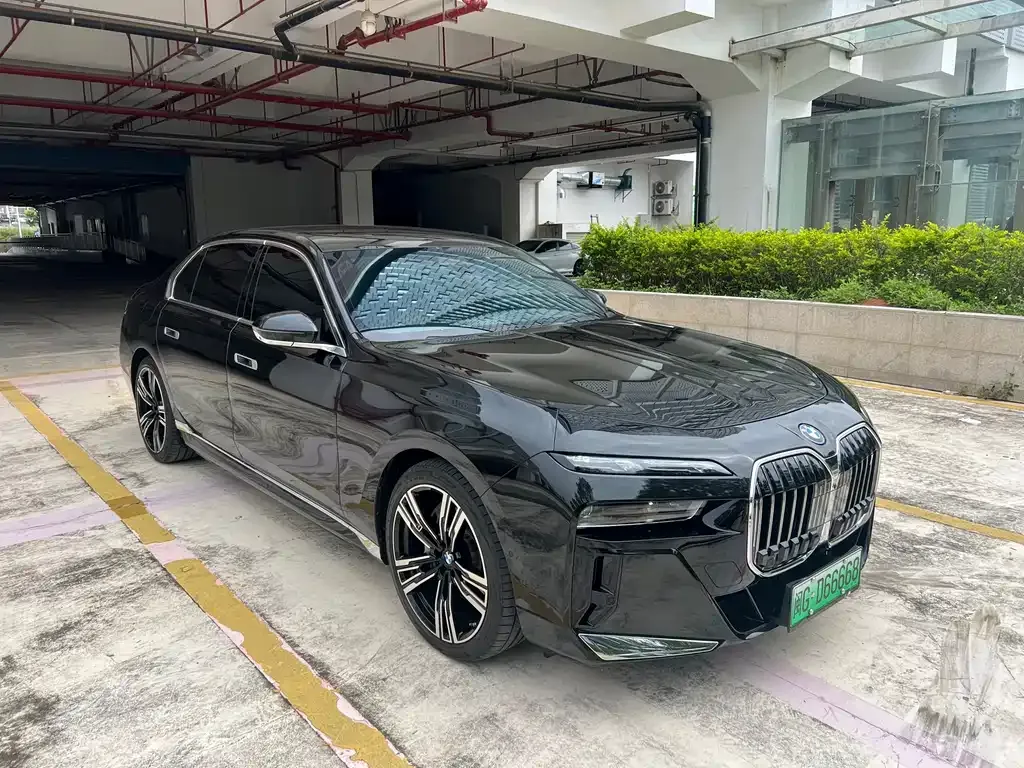 BMW i7 2023 из CN, фото 8