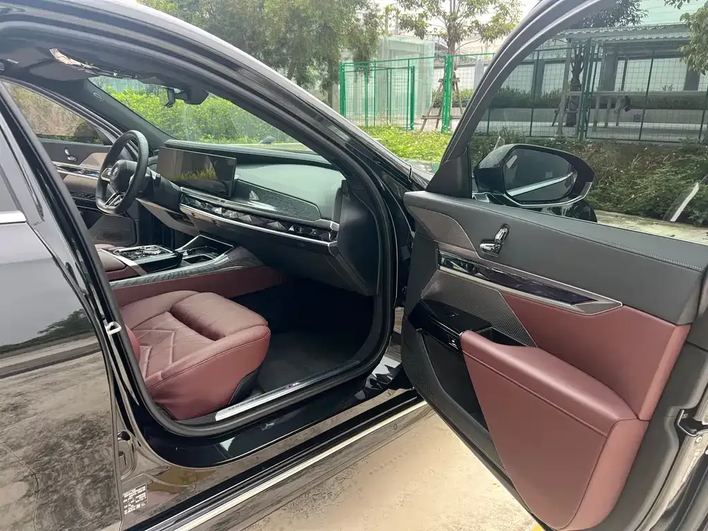 BMW i7 2023 из CN, фото 2