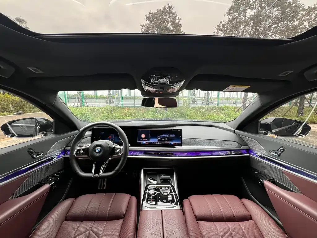 BMW i7 2023 из CN, фото 3