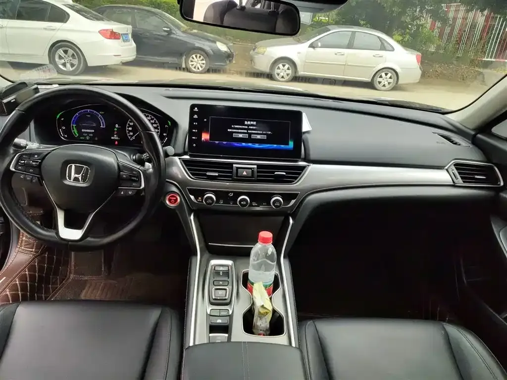 Honda Accord — фото 5