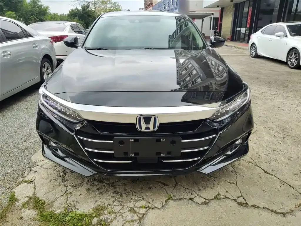 Honda Accord — фото 8
