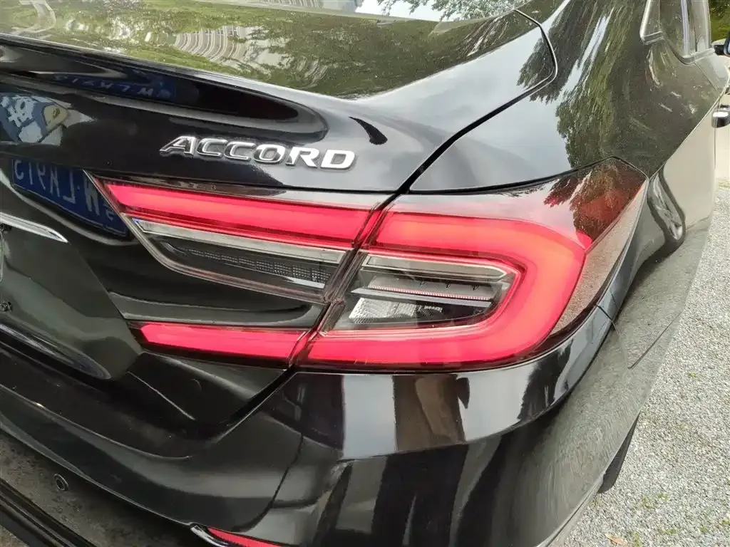Honda Accord — фото 2