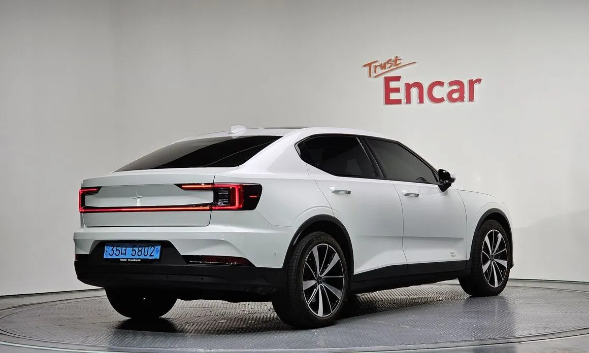Polestar Polestar 2 — фото 6