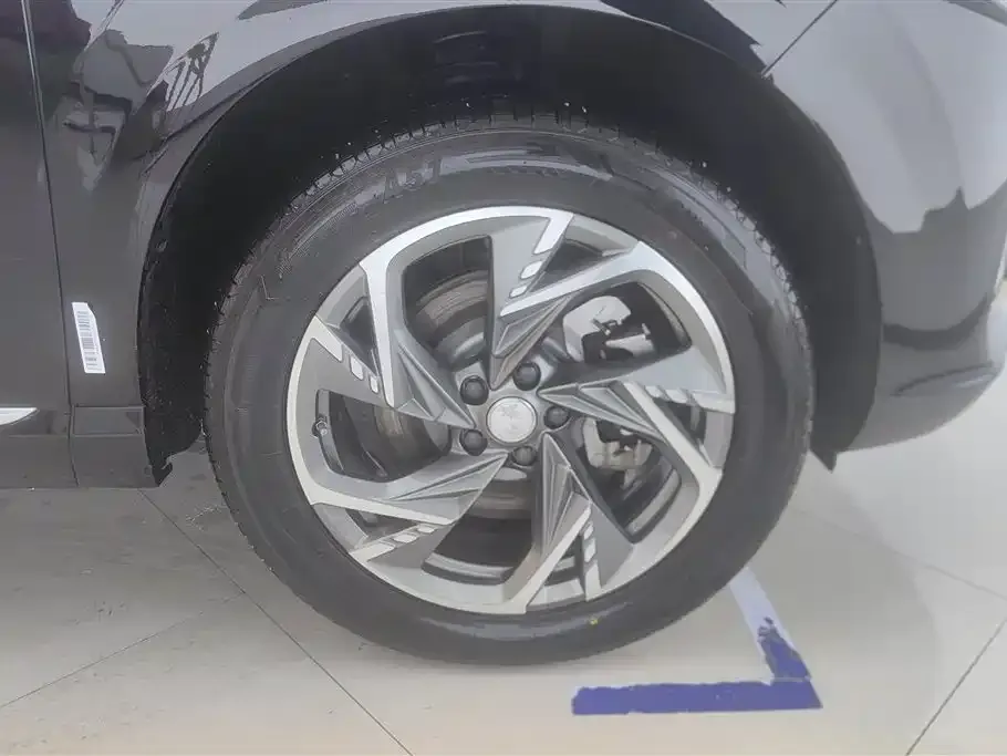 Hongqi HS3 PHEV 2025 из CN, фото 3