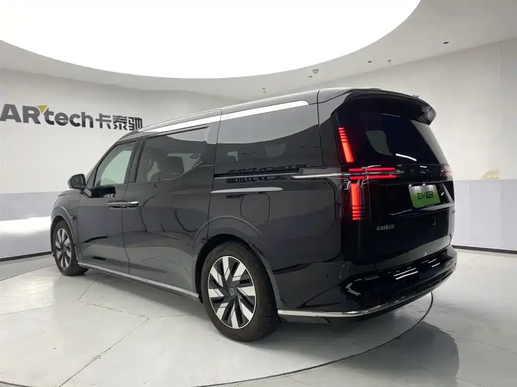 Volvo EM90 2026 из CN, фото 2