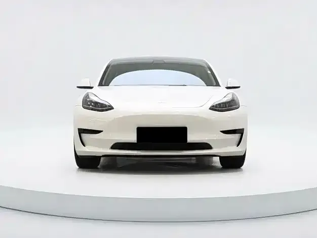 Tesla Model 3 — фото 4