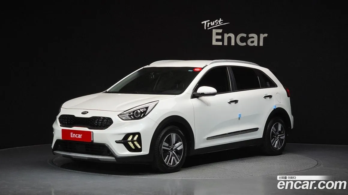Kia Niro — фото 1