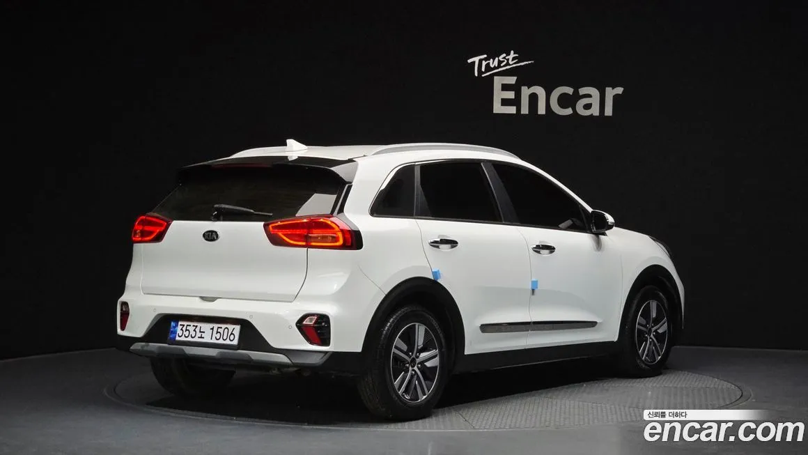 Kia Niro — фото 10