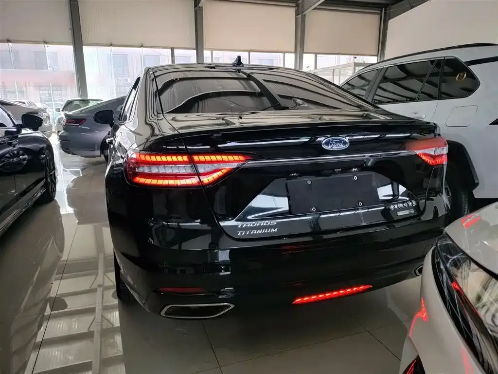 Ford Taurus 2021 из CN, фото 3