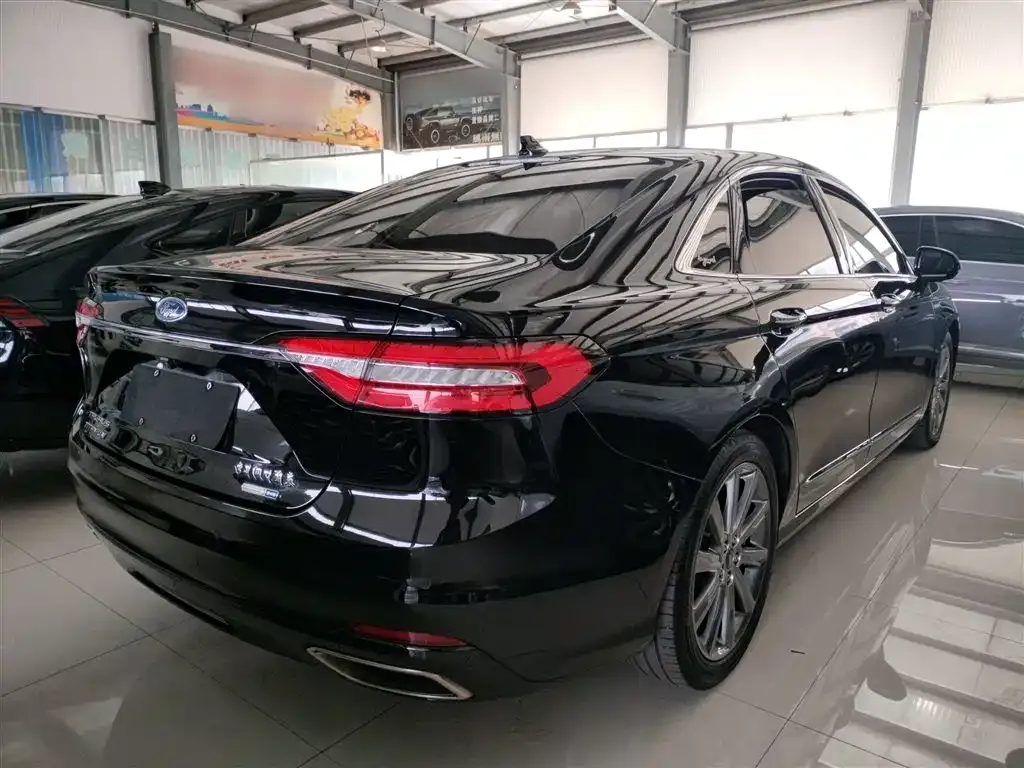 Ford Taurus 2021 из CN, фото 6
