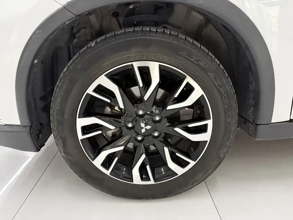 Mitsubishi Outlander 2021 из CN, фото 3