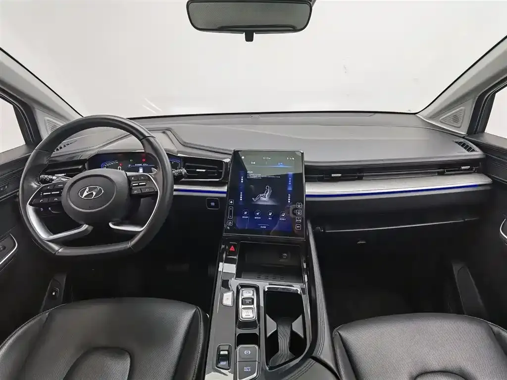 Hyundai Custo — фото 7