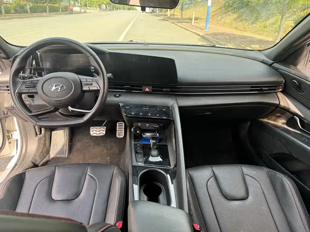 Hyundai Elantra — фото 4