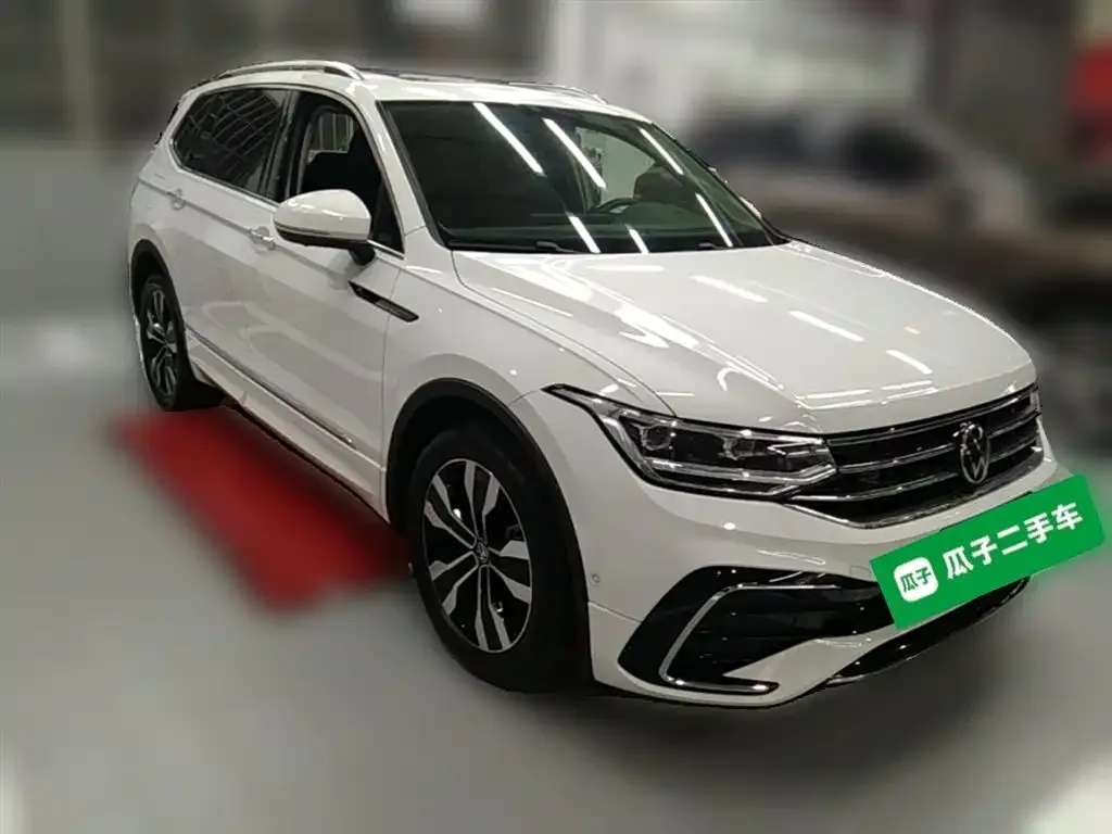 Volkswagen Tiguan L — фото 5