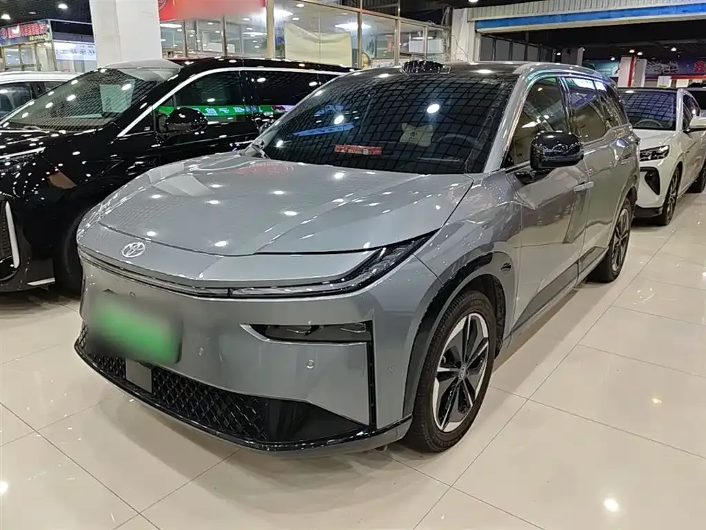 Toyota Platinum 3X 2026 из CN, фото 7