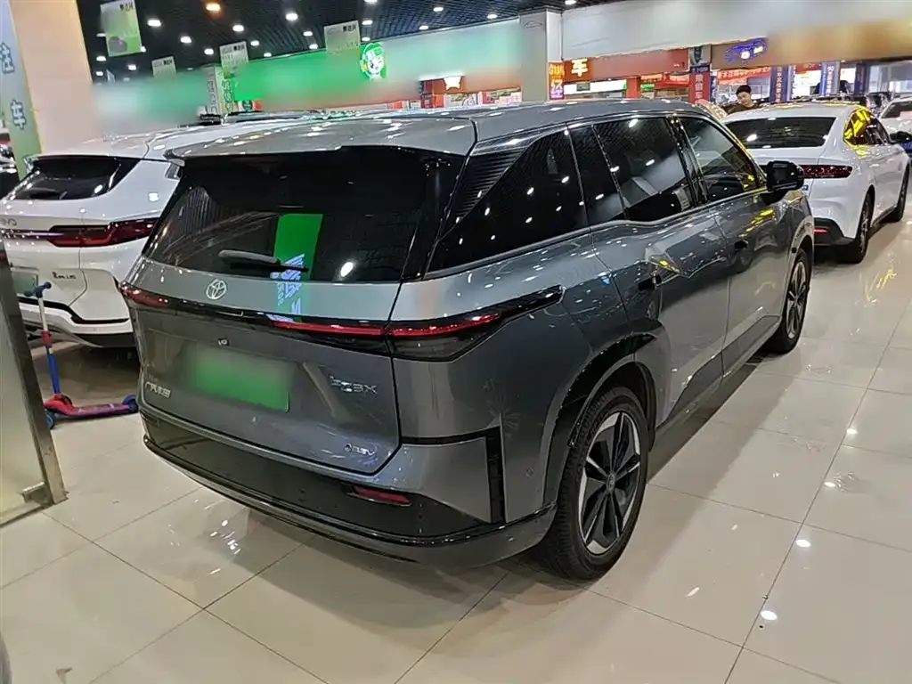 Toyota Platinum 3X 2026 из CN, фото 4