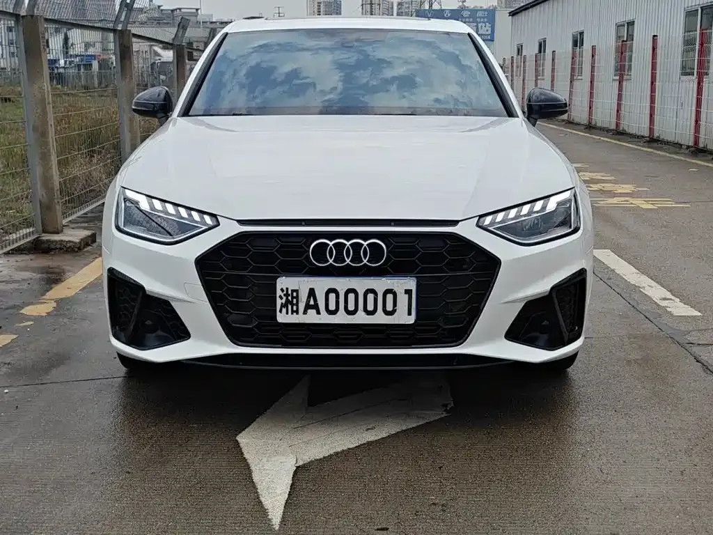 Audi A4L 2023 из CN, фото 10