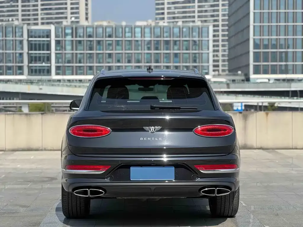 Bentley Bentayga 2022 из CN, фото 4
