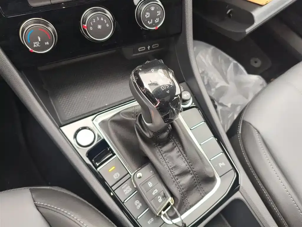 Volkswagen Sagitar 2026 из CN, фото 4