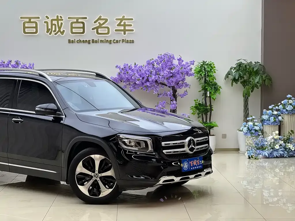 Mercedes-Benz GLB — фото 10