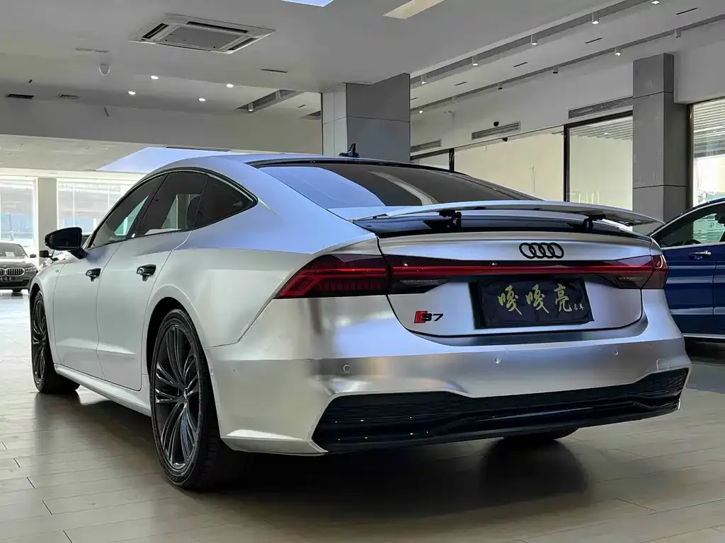 Audi A7 2022 из CN, фото 6