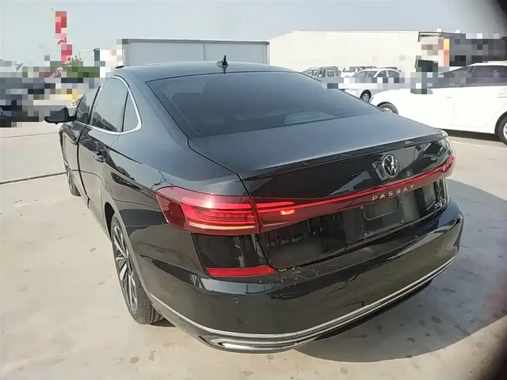 Volkswagen Passat — фото 8