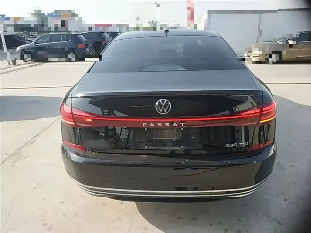 Volkswagen Passat — фото 7