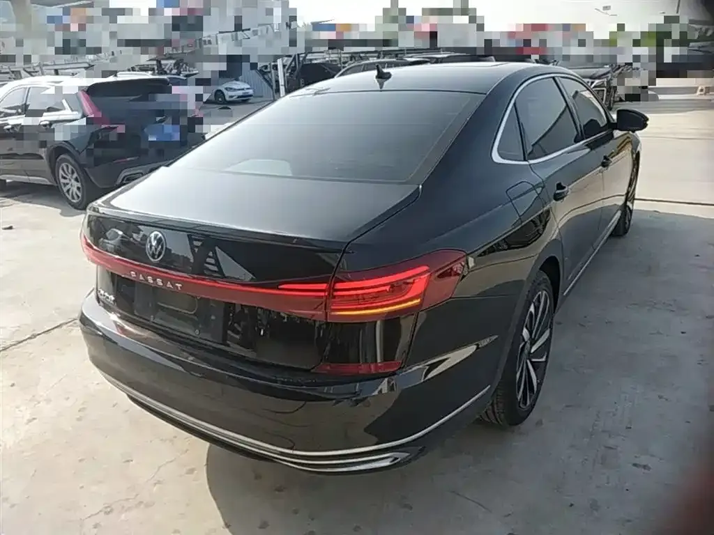 Volkswagen Passat — фото 5