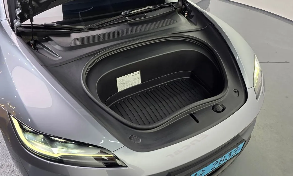 Tesla Model 3 2024 из KR, фото 9